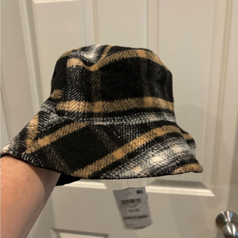 Bucket hat plaid nwt black/brown